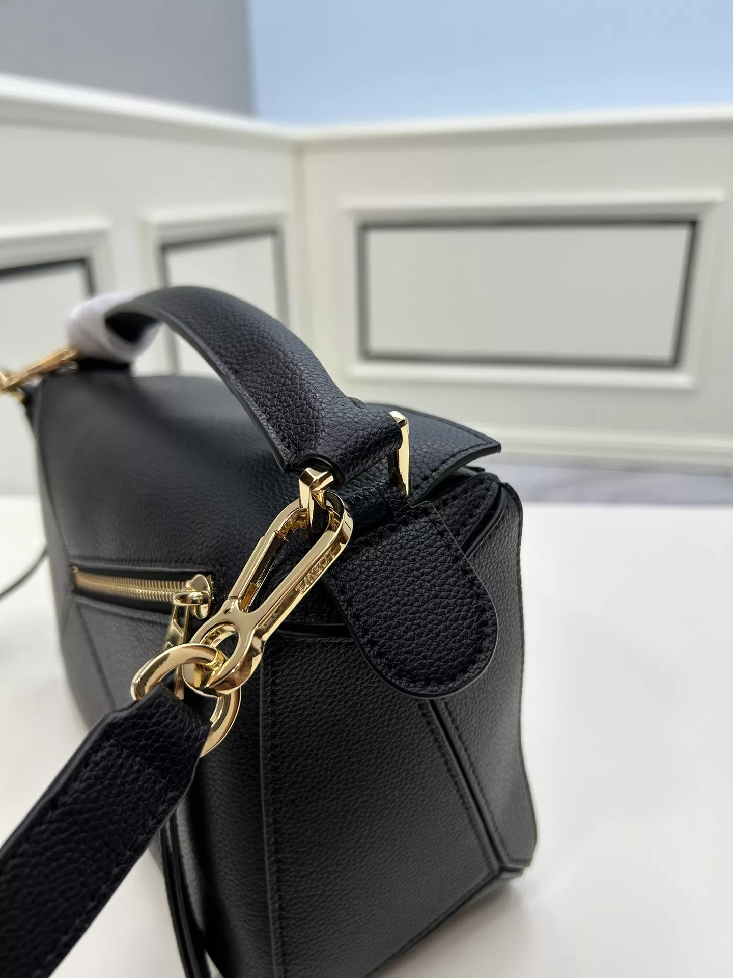 Flexible 5692 LOEWE AAA Quality Messenger Bags For Women