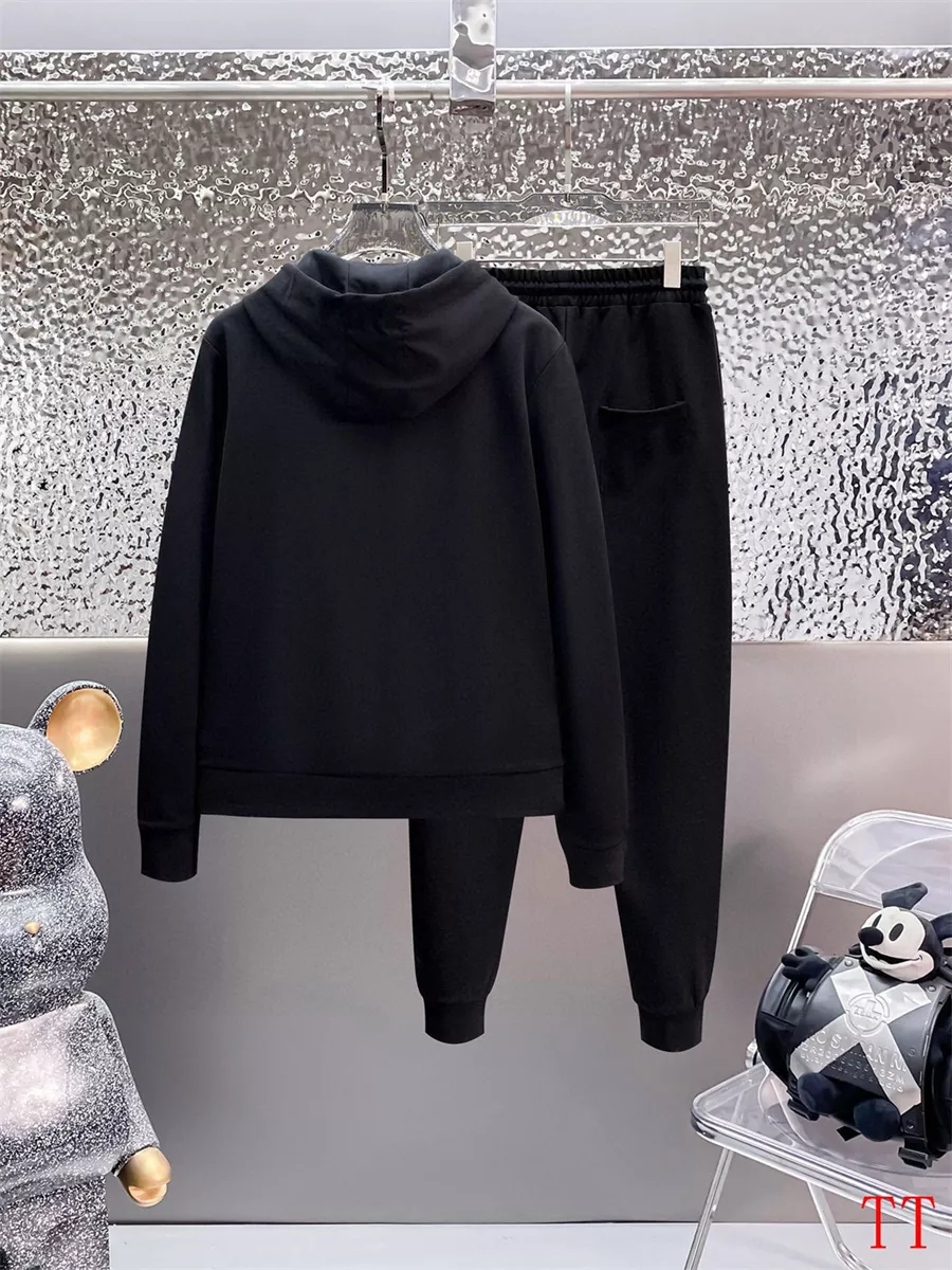 Flexible 5949 Moncler Tracksuits Long Sleeved For Men