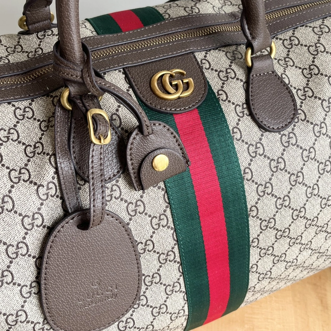 Flexible 595 Gucci Travel Bags