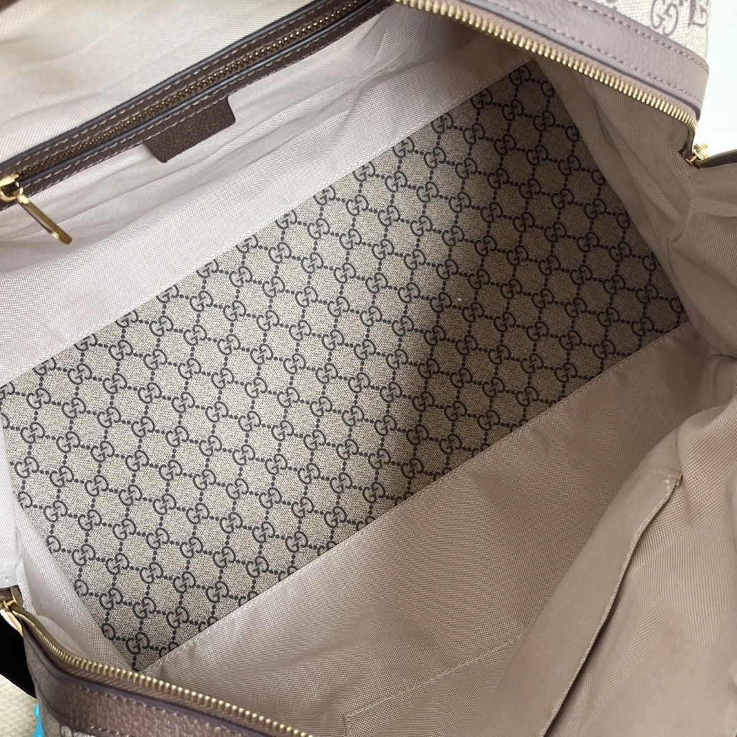 Flexible 595 Gucci Travel Bags