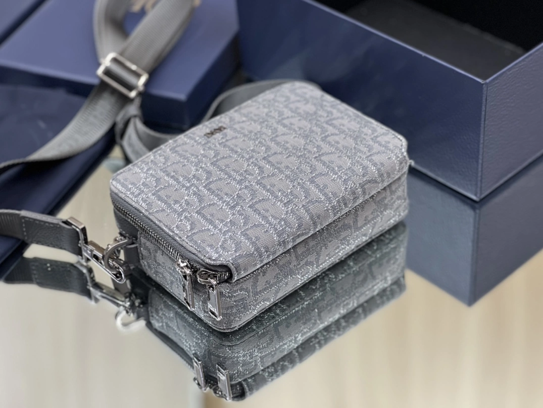 Flexible 6155 Christian Dior AAA Man Messenger Bags