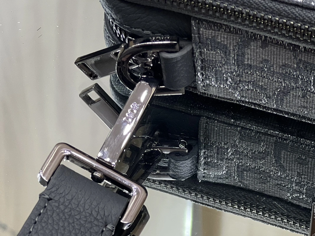 Flexible 6155 Christian Dior AAA Man Messenger Bags