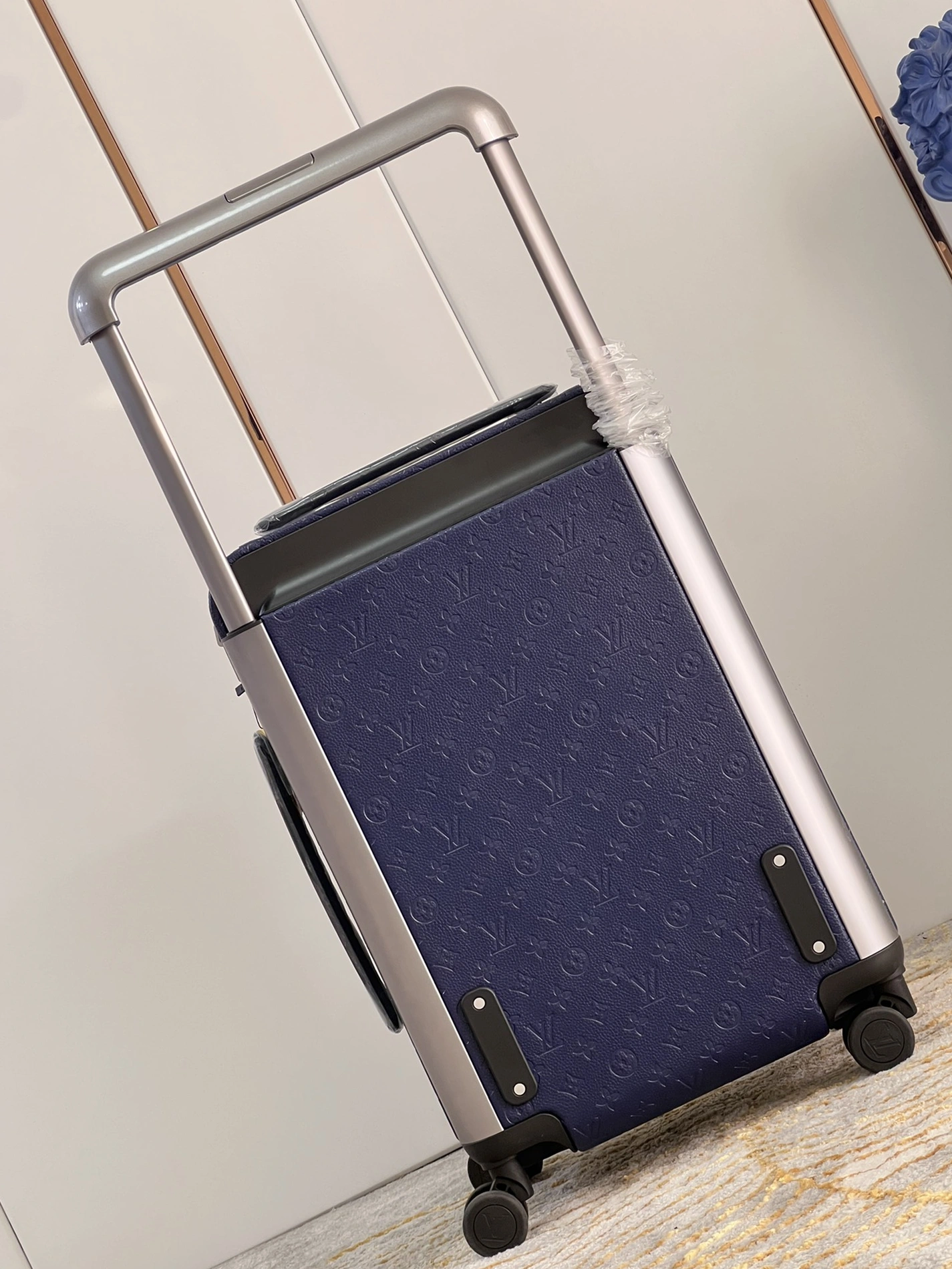 Flexible 6275 Louis Vuitton Luggage