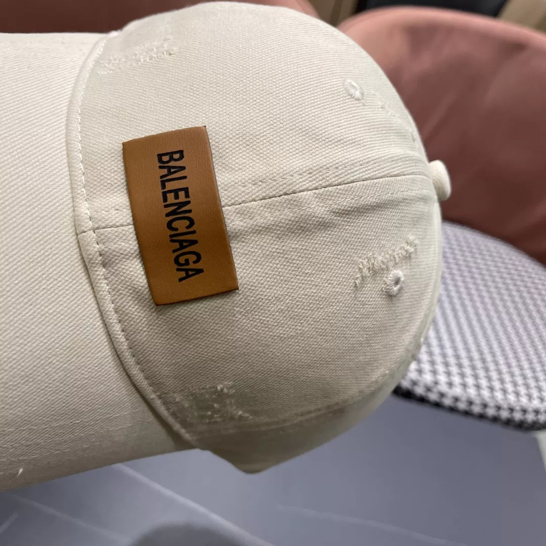 Flexible 6357 Balenciaga Caps