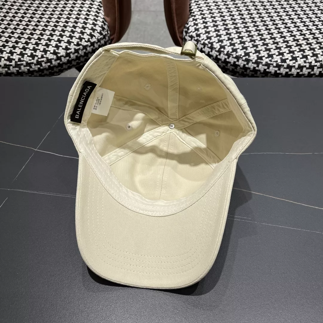 Flexible 6357 Balenciaga Caps