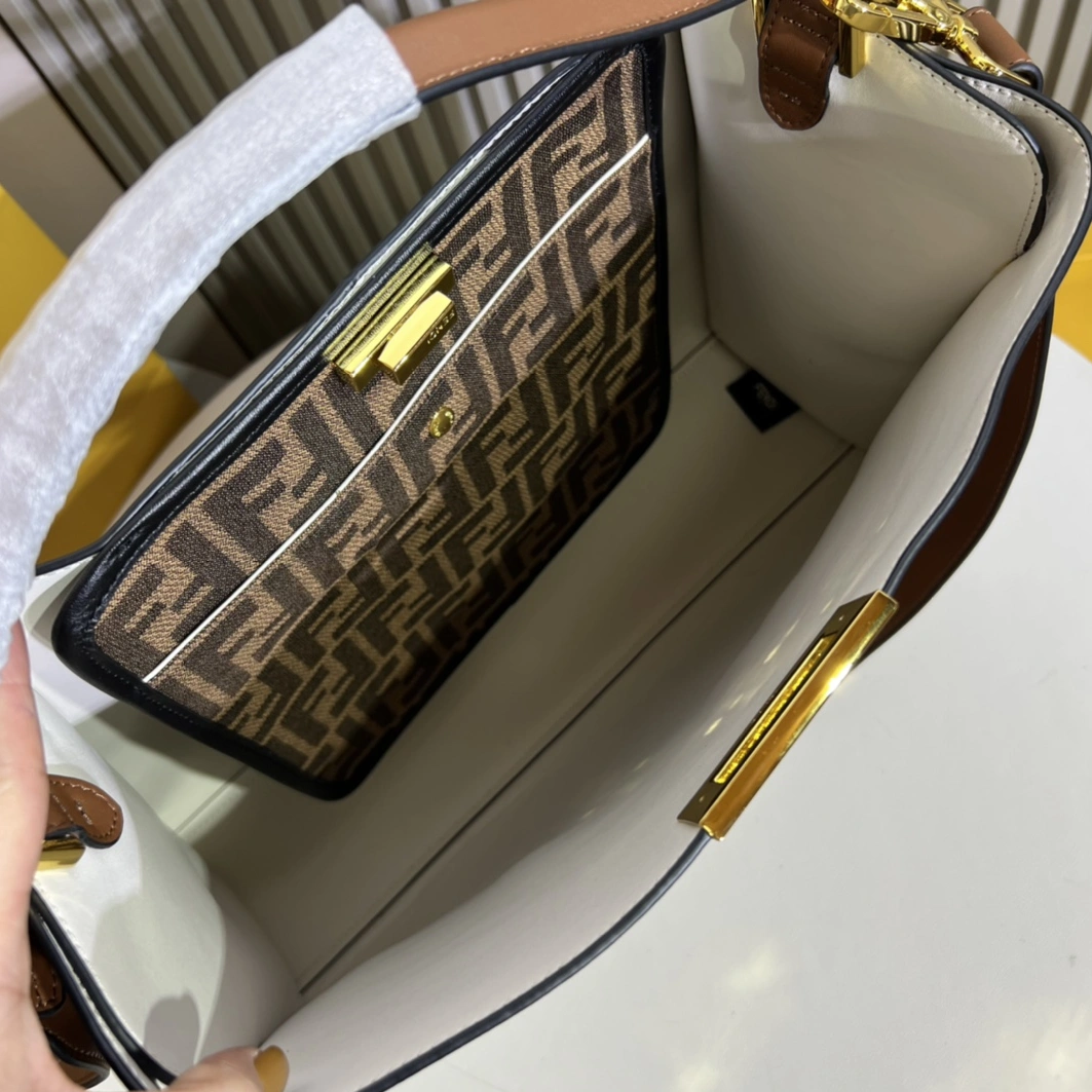 Flexible 6389 Fendi AAA Quality Handbags For Women