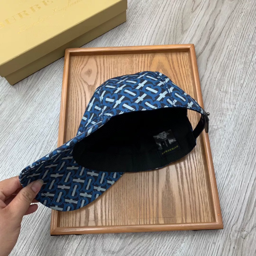 Flexible 639 Burberry Caps