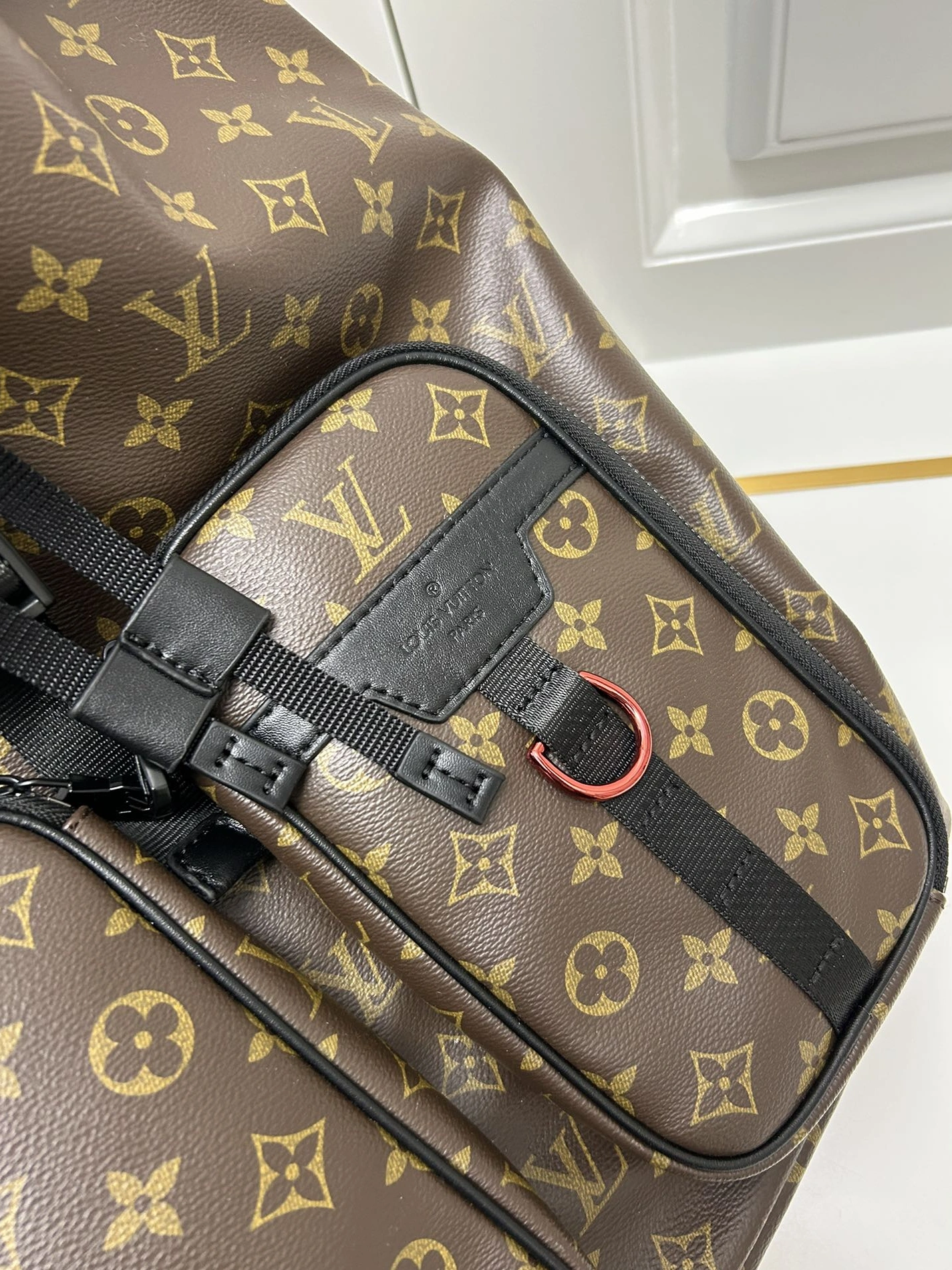 Flexible 6409 Louis Vuitton AAA Quality Backpacks For Unisex