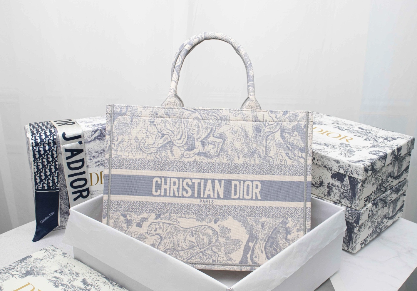 Flexible 6425 Christian Dior AAA Quality Tote-Handbags For Women