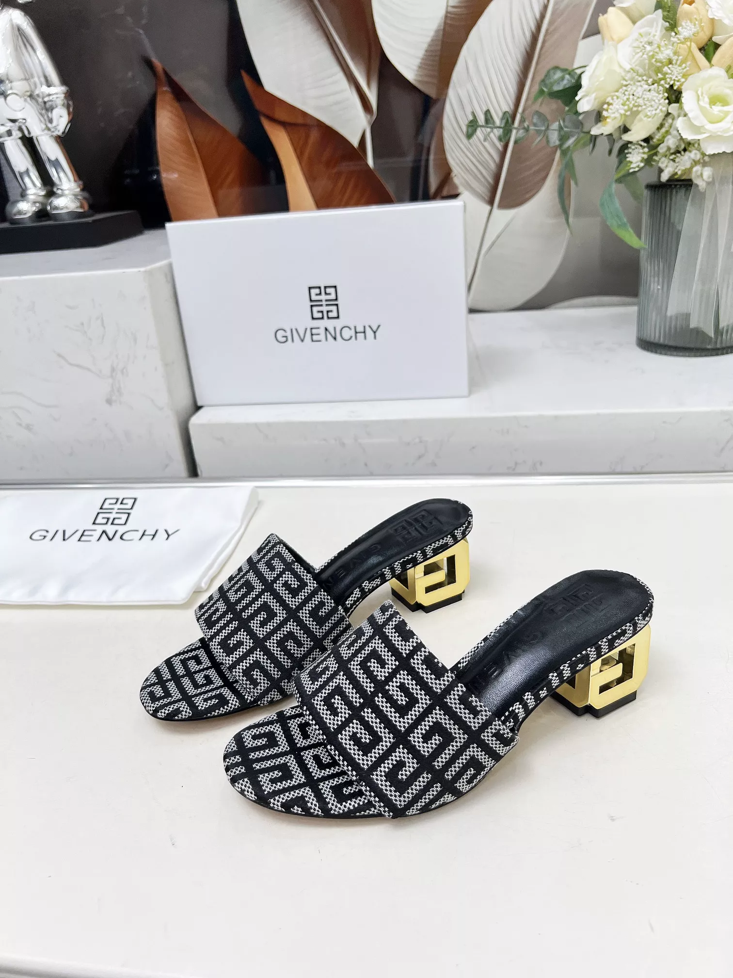 Flexible 6596 Givenchy Slippers For Women