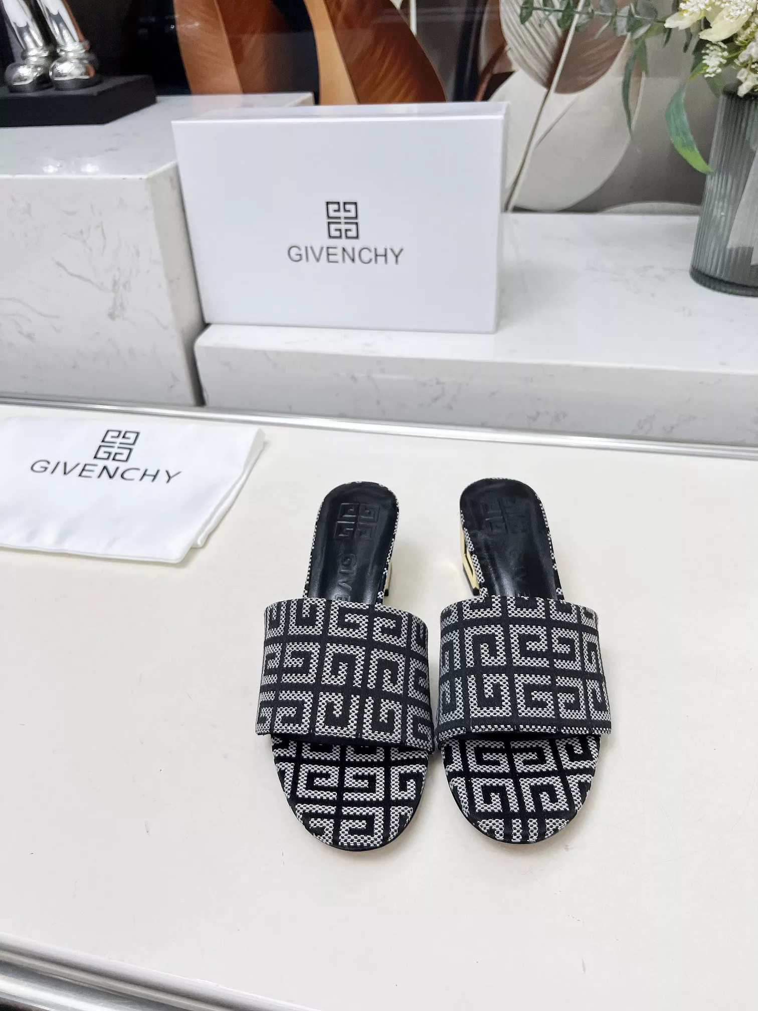 Flexible 6596 Givenchy Slippers For Women