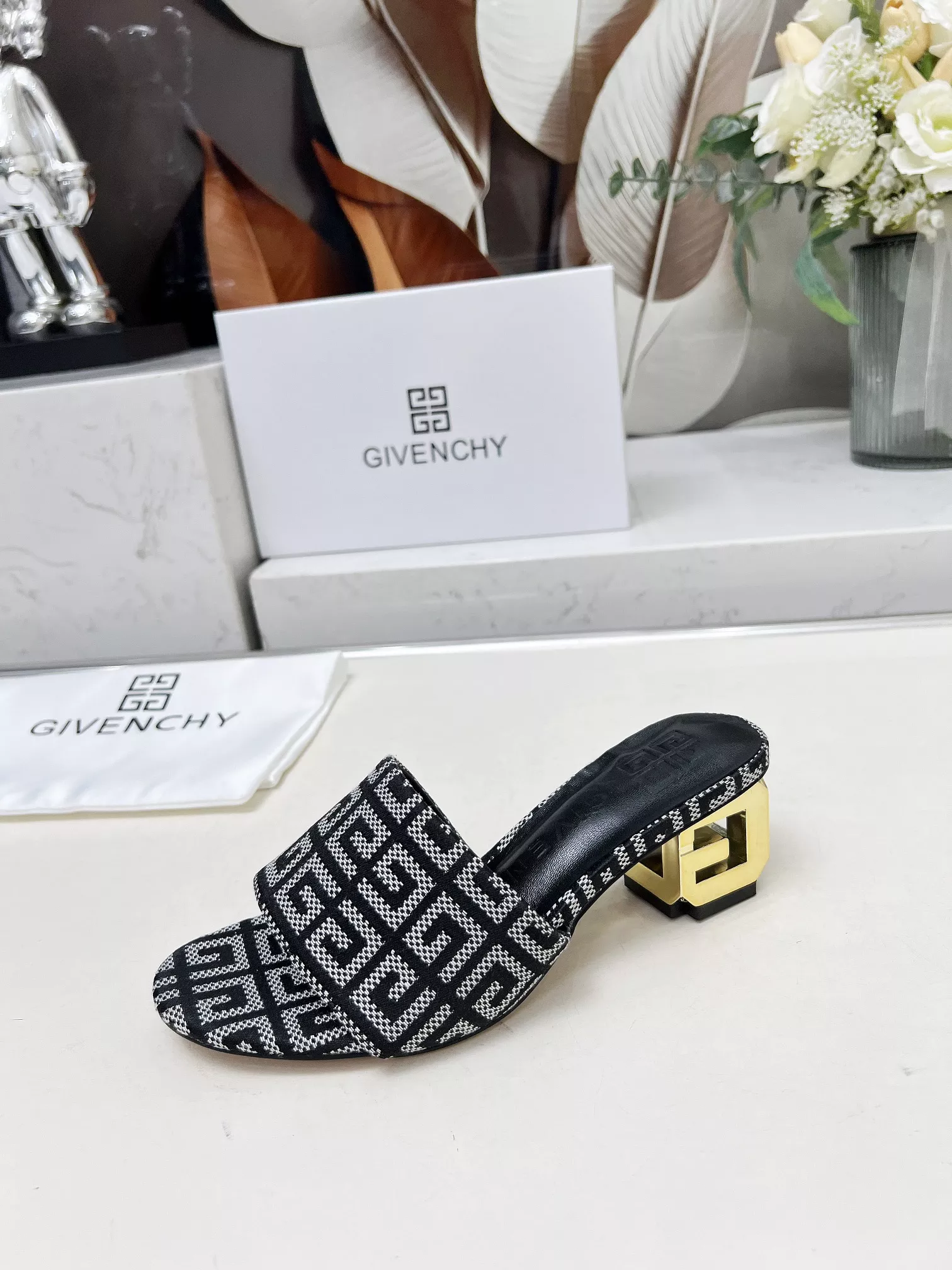Flexible 6596 Givenchy Slippers For Women