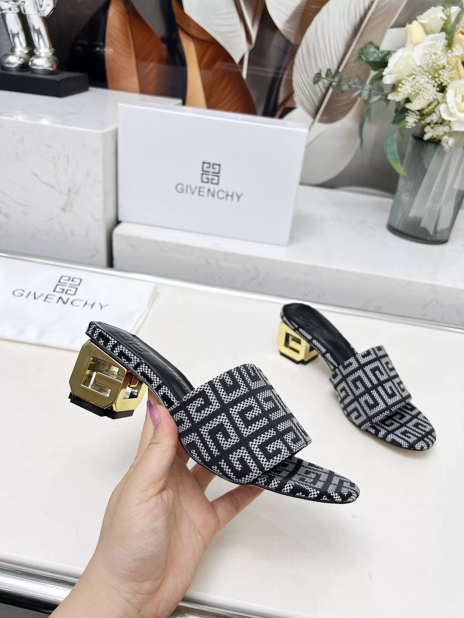 Flexible 6596 Givenchy Slippers For Women