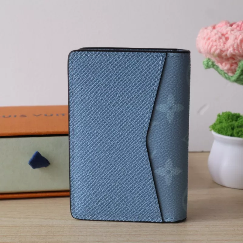 Flexible 6613 Louis Vuitton AAA Quality Card Case
