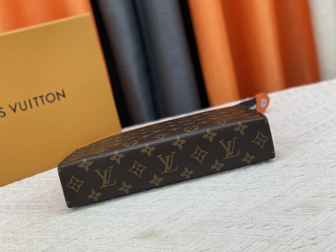 Flexible 6810 Louis Vuitton LV Wallets For Unisex