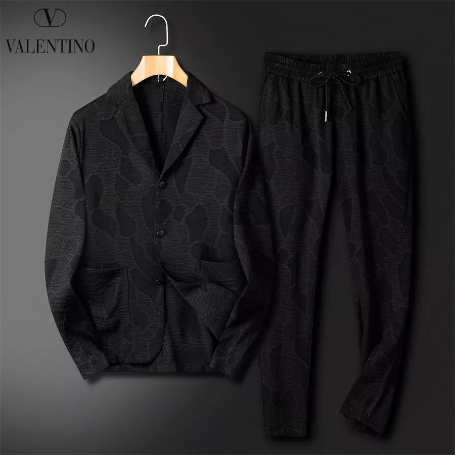Flexible 6951 Valentino Tracksuits Long Sleeved For Men