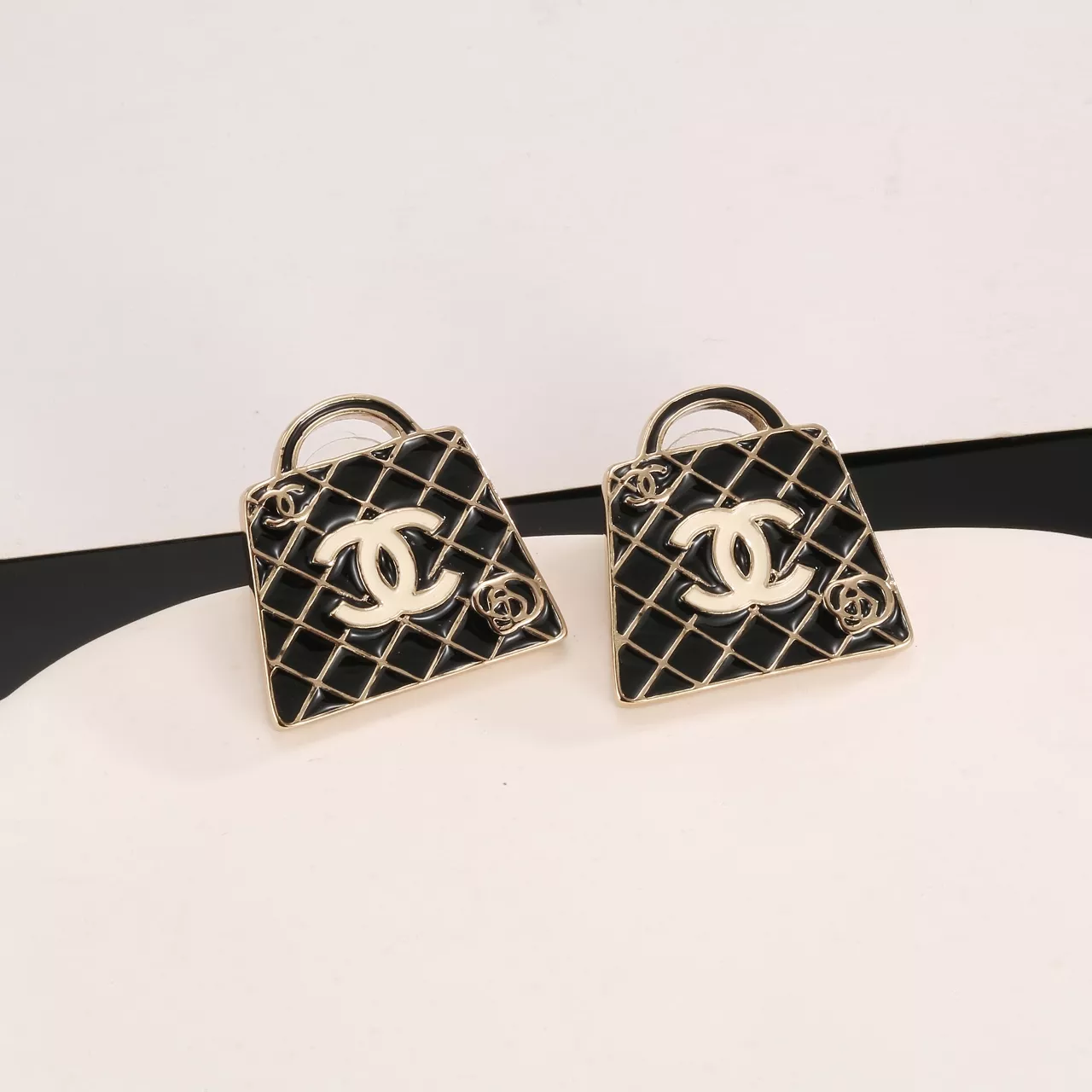 Flexible 6996 Chanel Earrings For Women