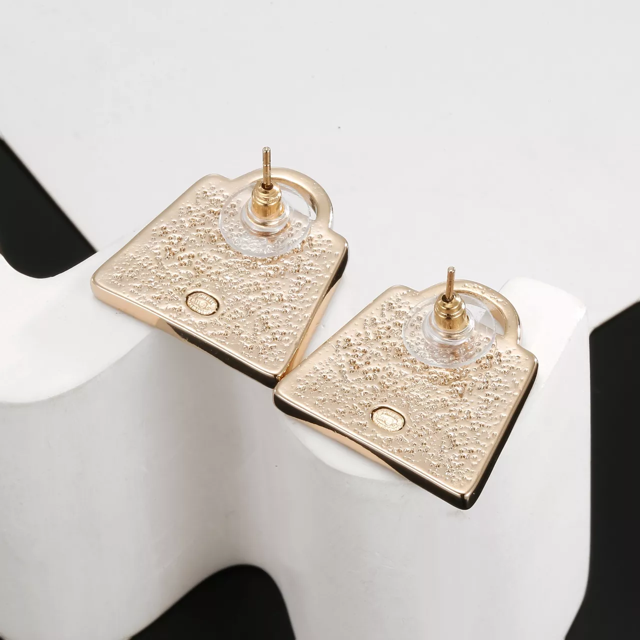 Flexible 6996 Chanel Earrings For Women