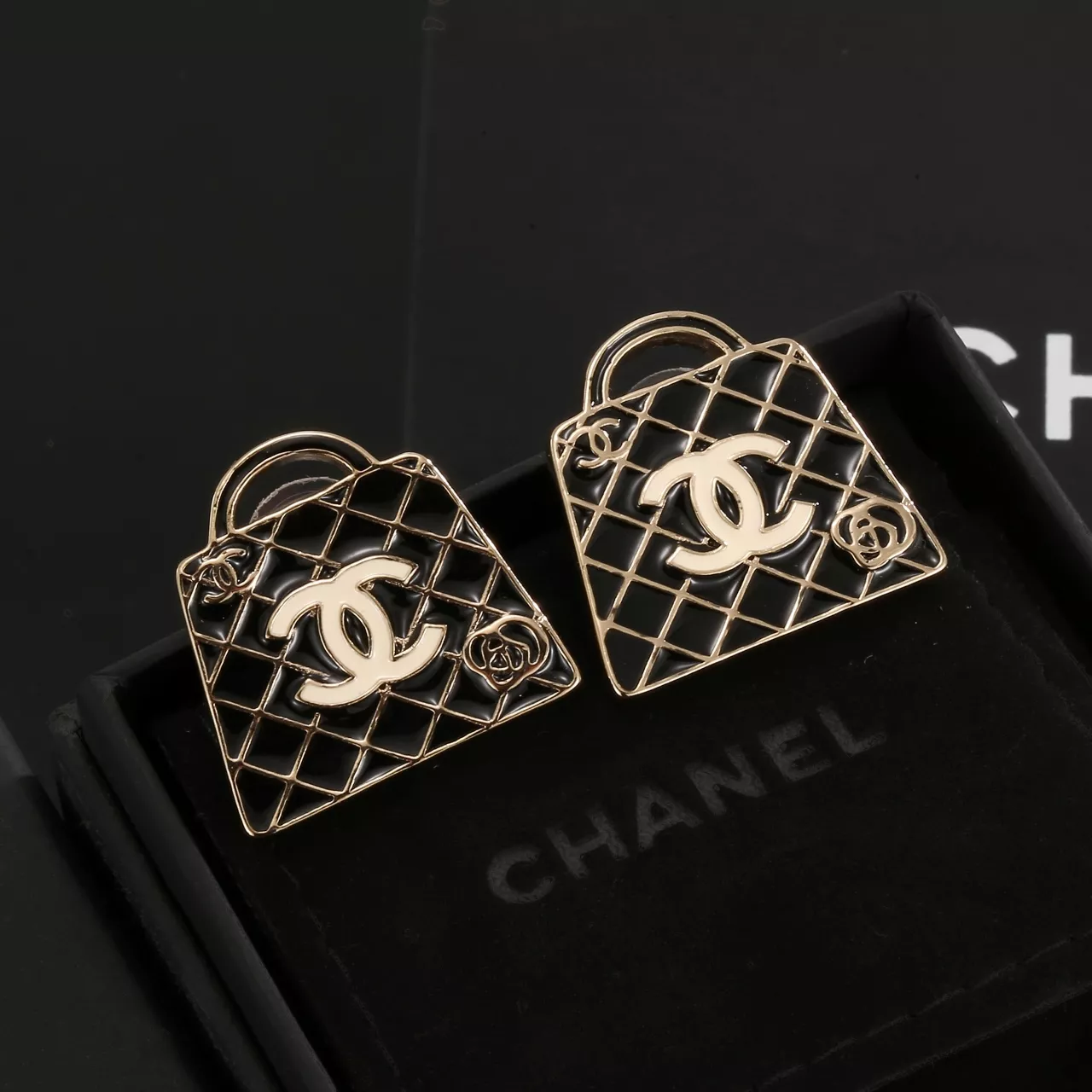Flexible 6996 Chanel Earrings For Women