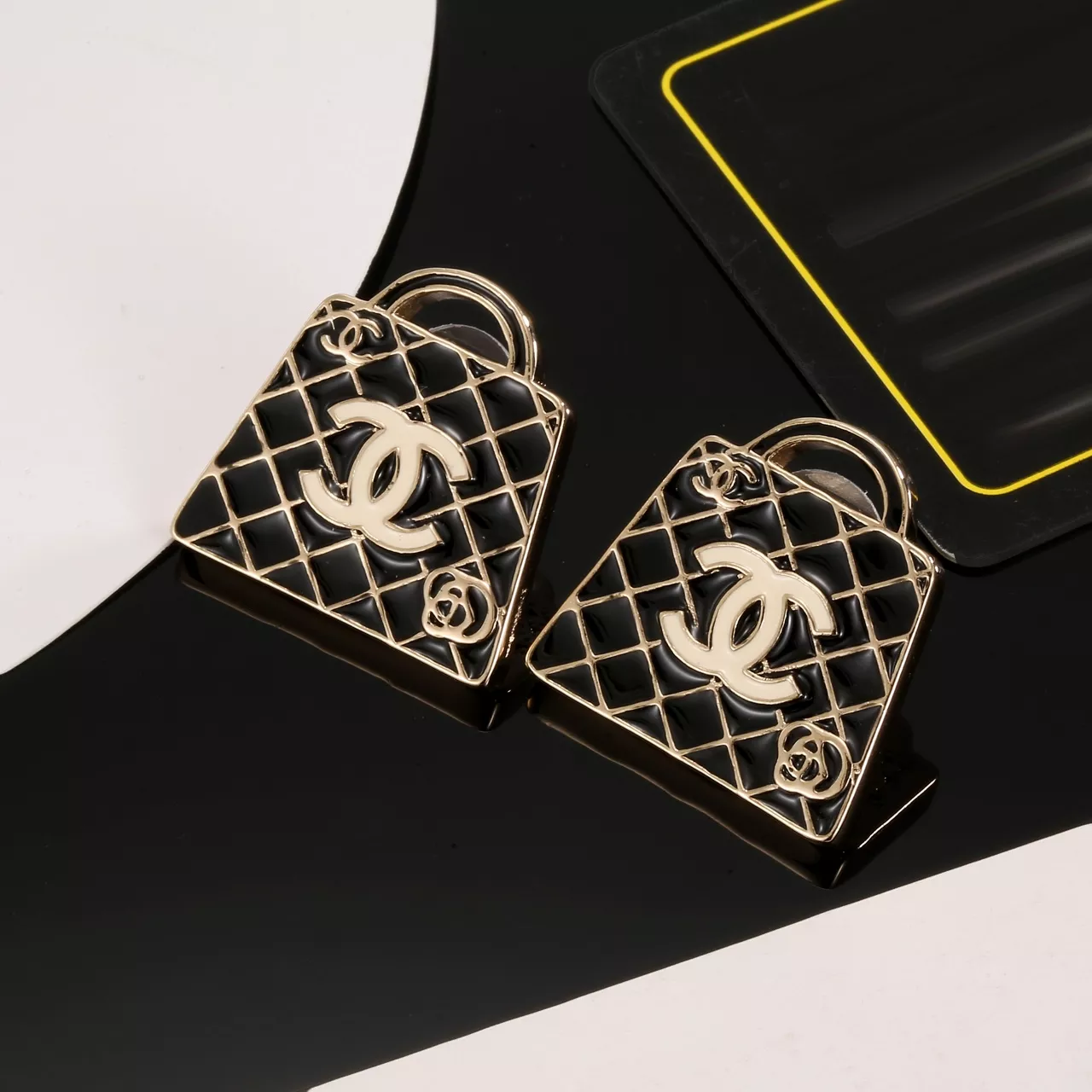 Flexible 6996 Chanel Earrings For Women