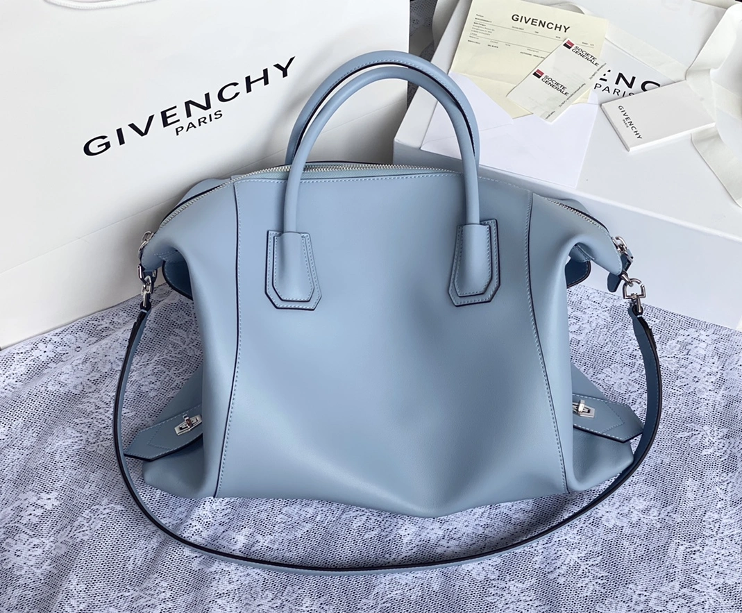 Flexible 7025 Givenchy AAA Quality Handbags For Women
