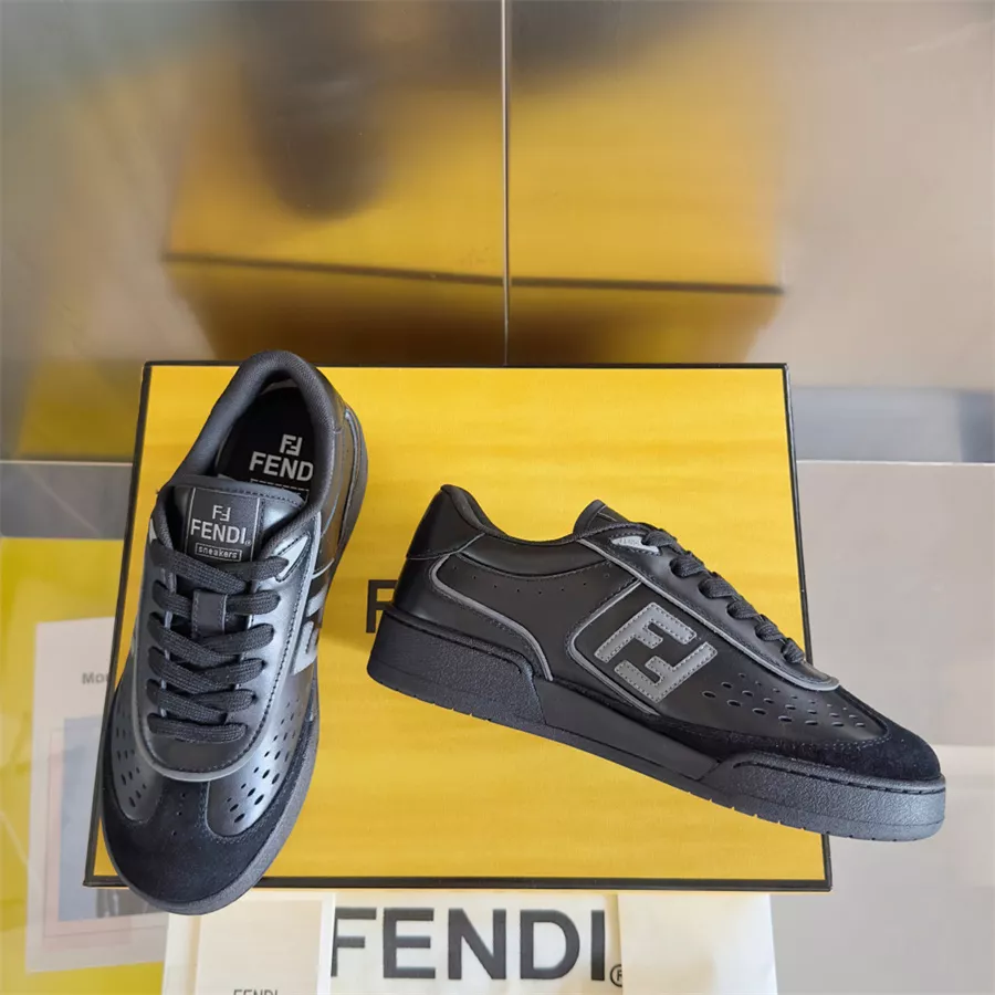 Flexible 7075 Fendi Casual Shoes For Women