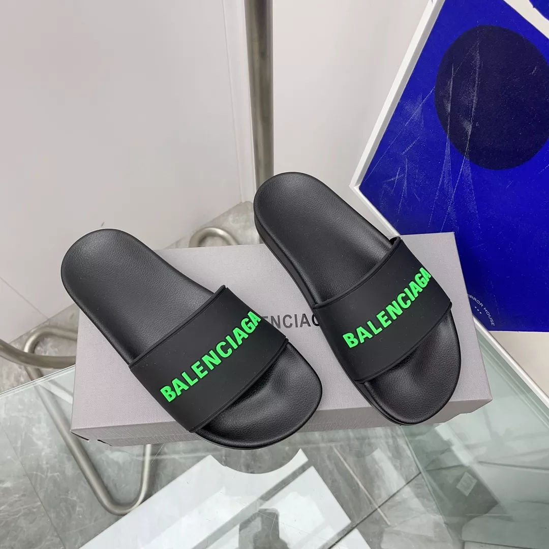 Flexible 7128 Balenciaga Slippers For Men