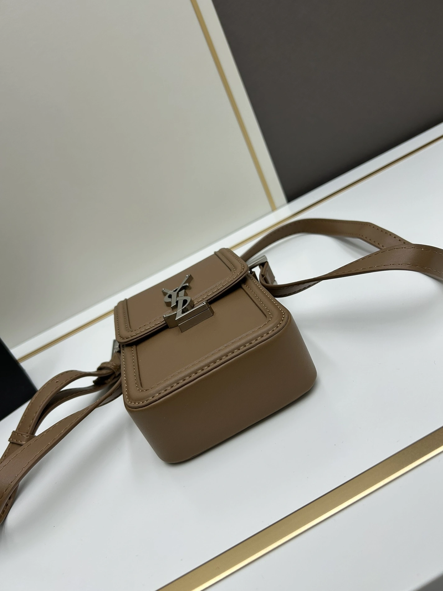Flexible 738 Yves Saint Laurent YSL AAA Quality Messenger Bags For Women