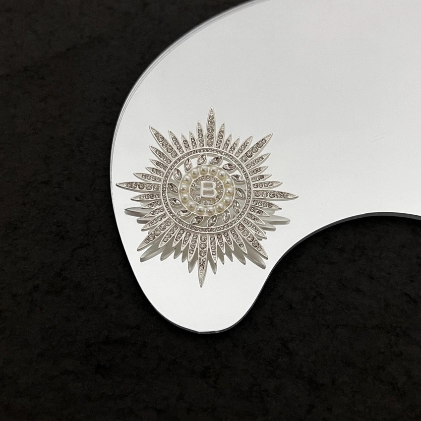 Flexible 7502 Balenciaga Brooches For Women