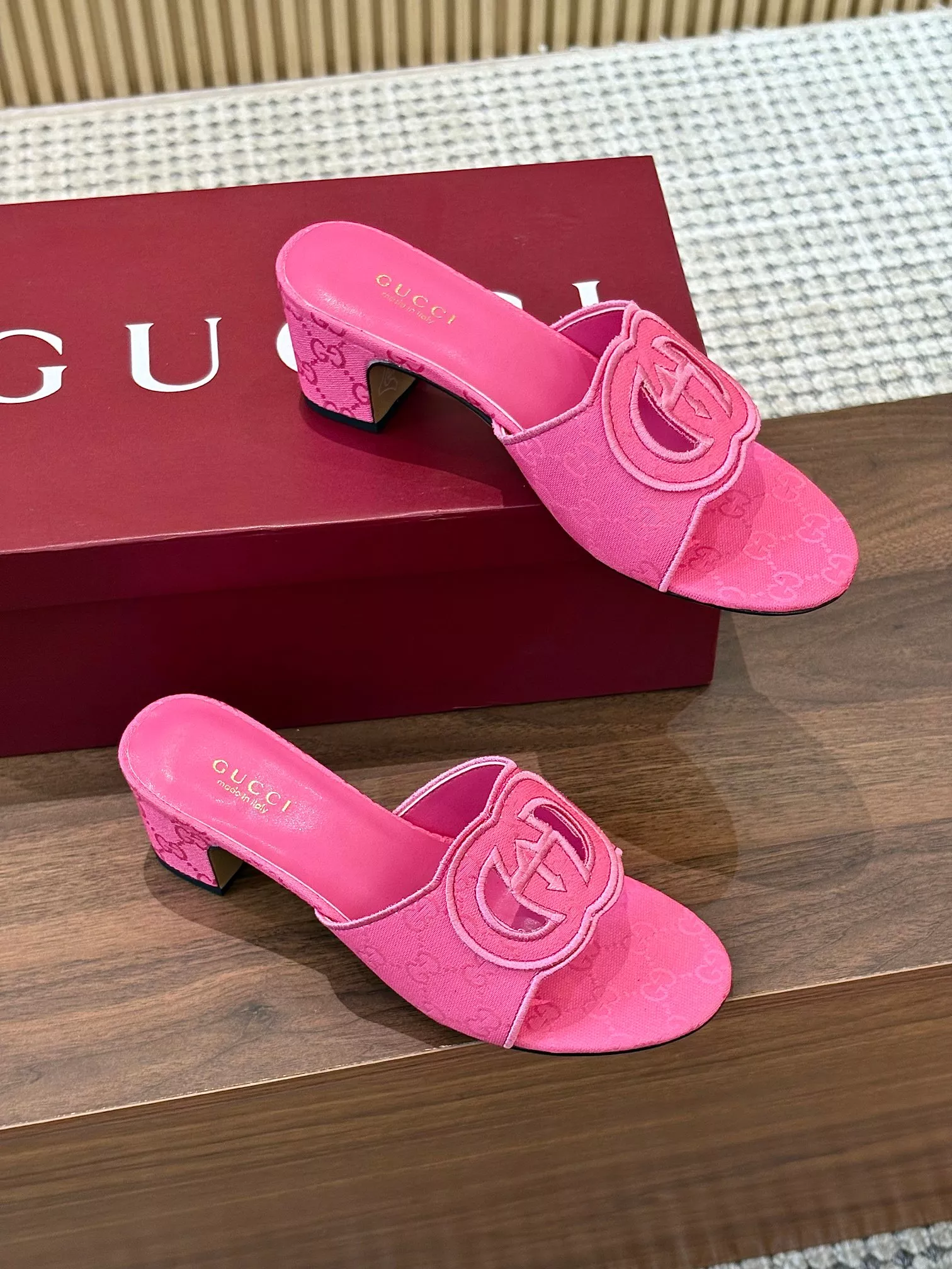 Flexible 7629 Gucci Slippers For Women