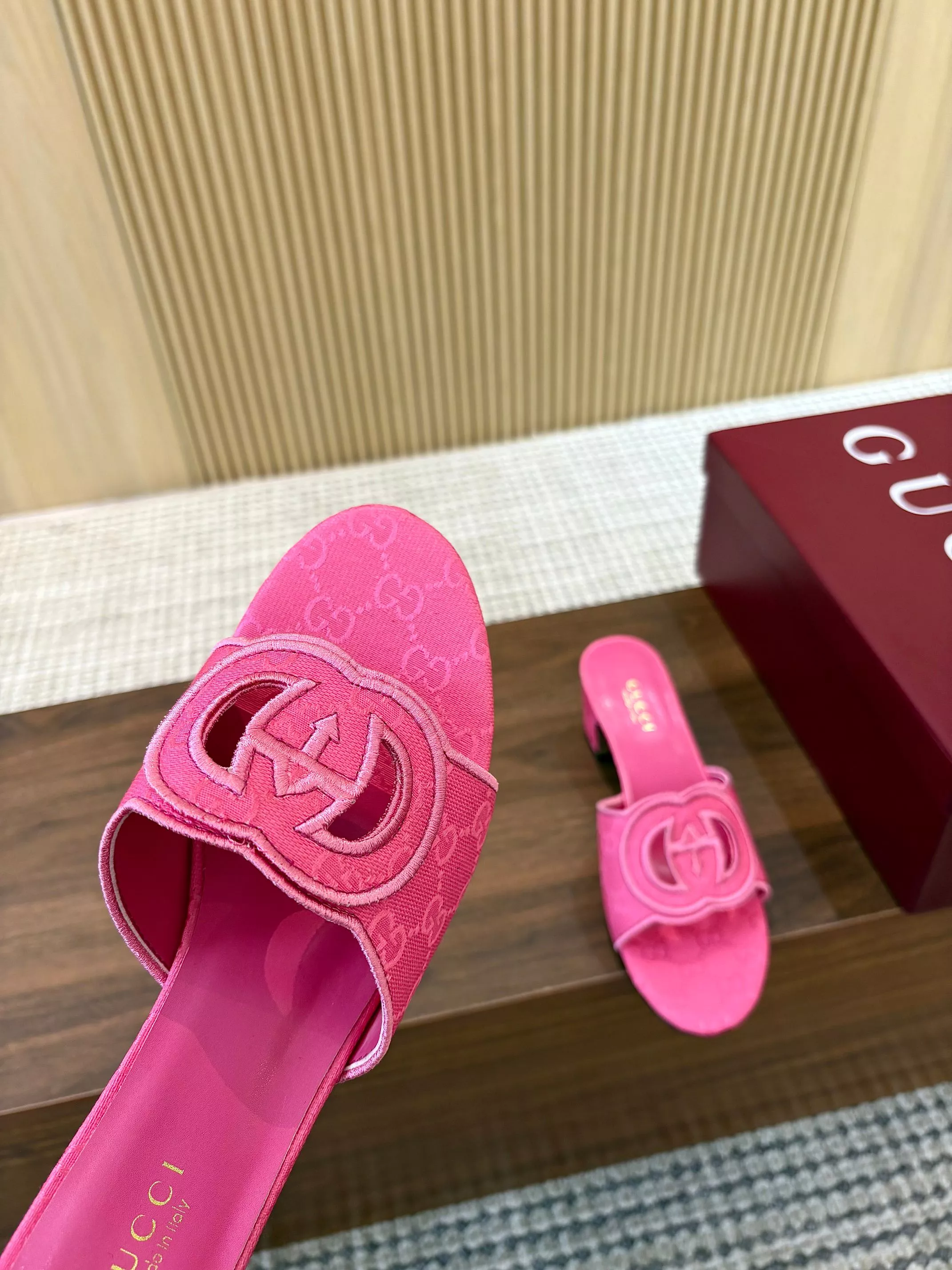 Flexible 7629 Gucci Slippers For Women