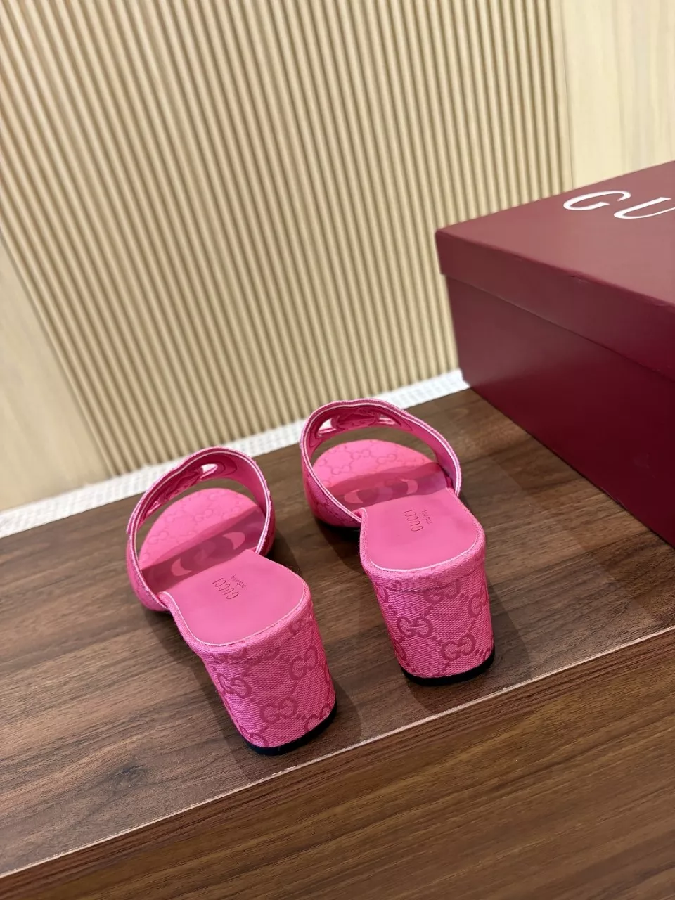 Flexible 7629 Gucci Slippers For Women
