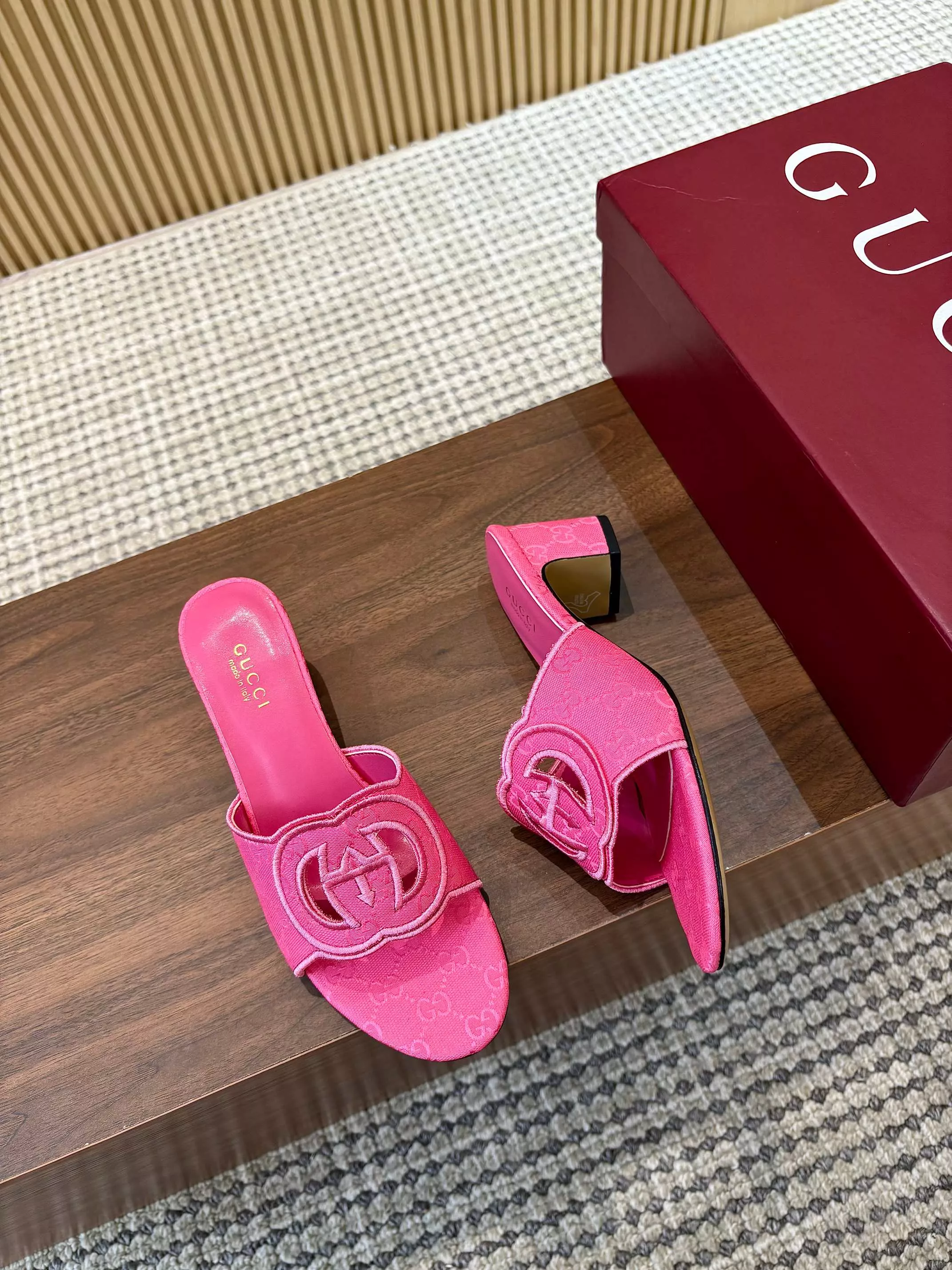 Flexible 7629 Gucci Slippers For Women