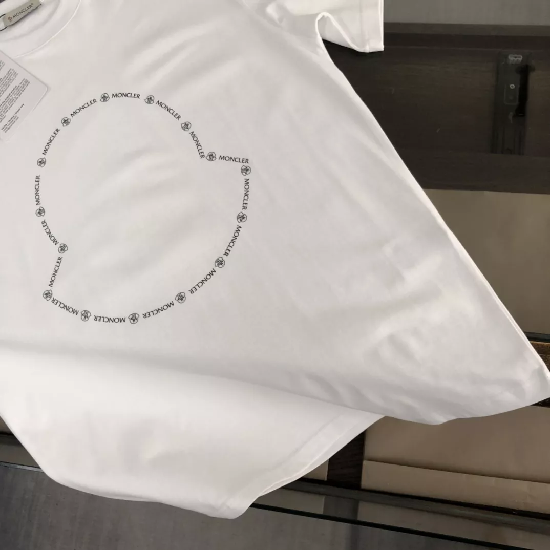 Flexible 7839 Moncler T-Shirts Short Sleeved For Unisex