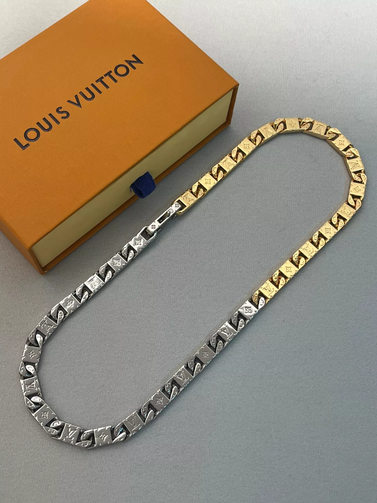 Flexible 7893 Louis Vuitton Necklaces