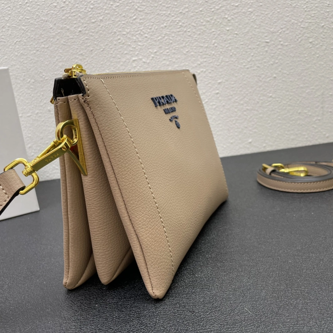 Flexible 7922 Prada AAA Quality Messenger Bags For Women