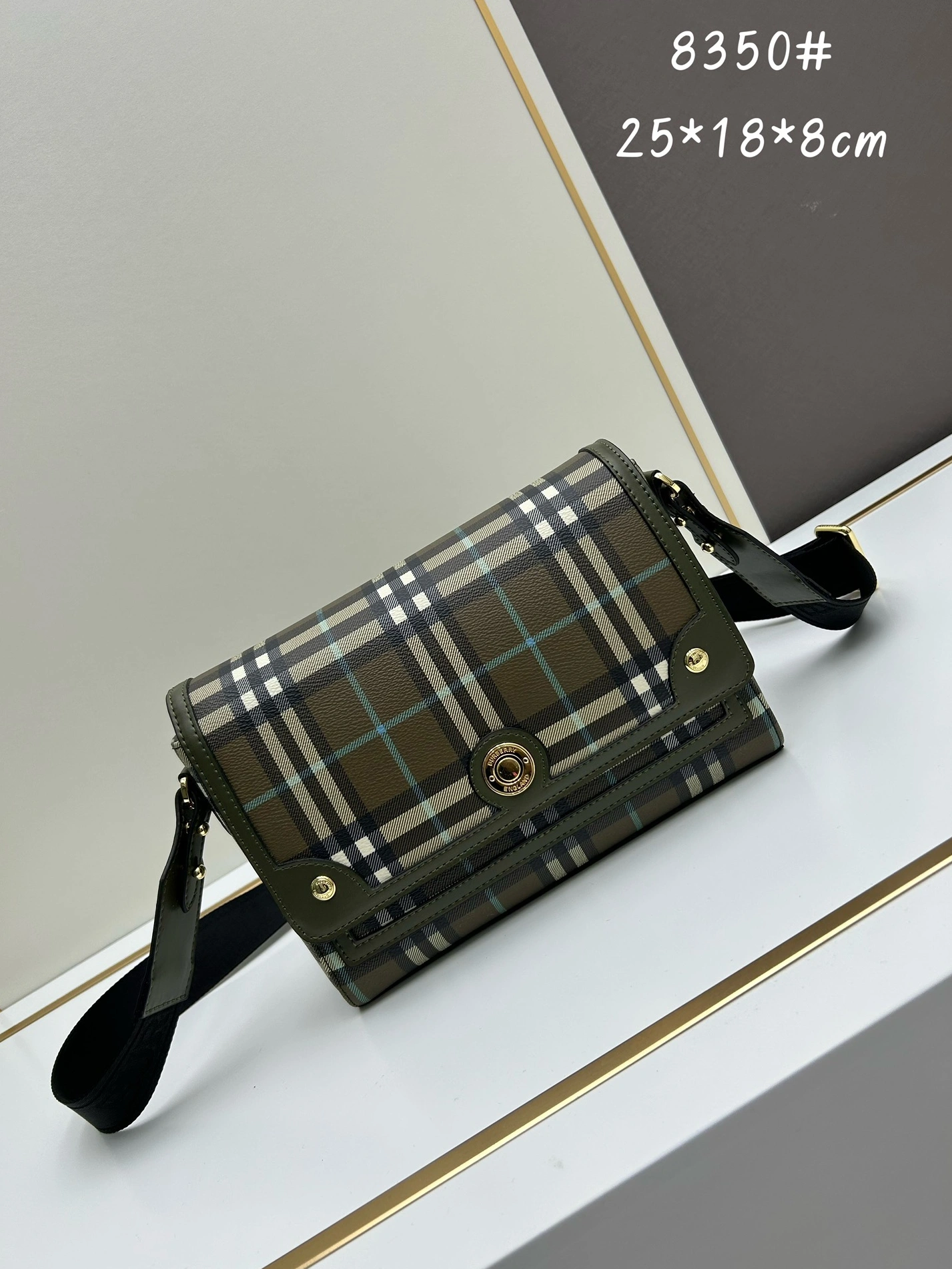 Flexible 7968 Burberry AAA Quality Messenger Bags For Women