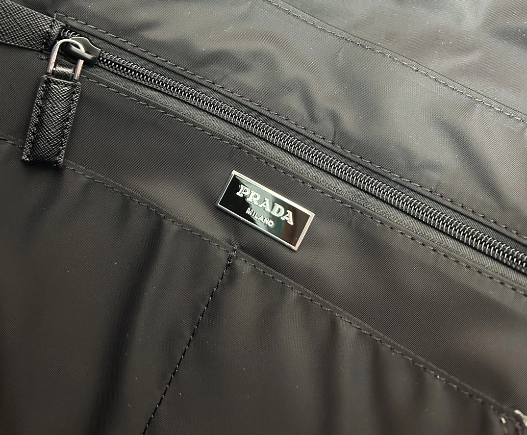 Flexible 8078 Prada AAA Man Messenger Bags