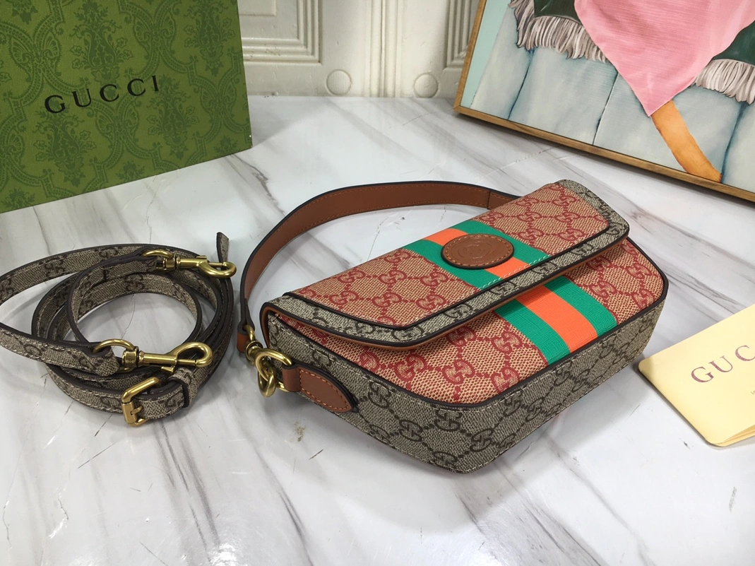 Flexible 8217 Gucci AAA Quality Messenger Bags For Unisex