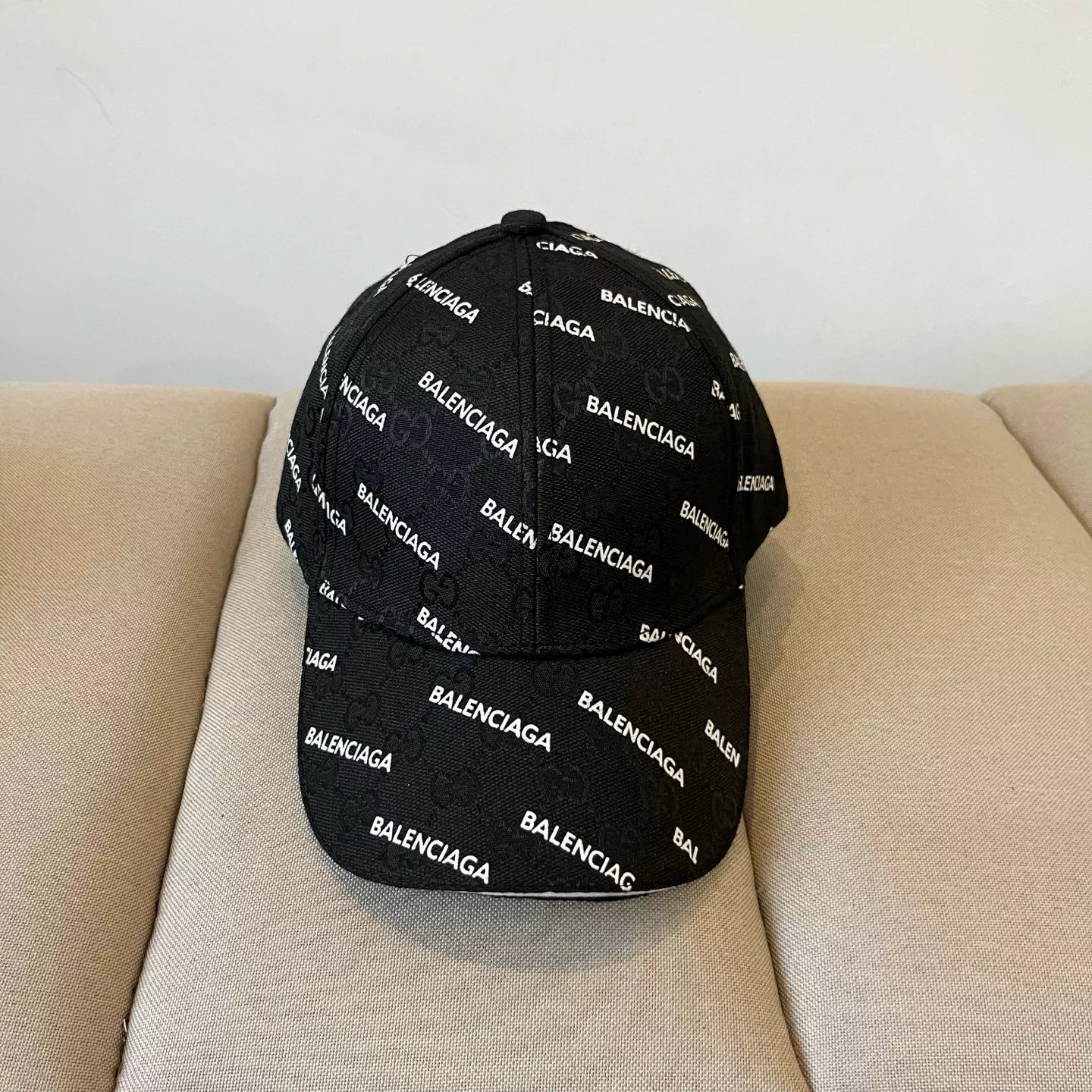 Flexible 8313 Balenciaga Caps