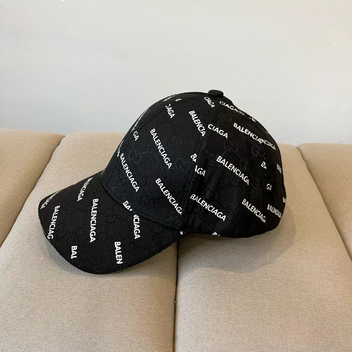 Flexible 8313 Balenciaga Caps