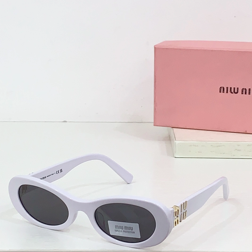 Flexible 8376 MIU MIU AAA Quality Sunglasses