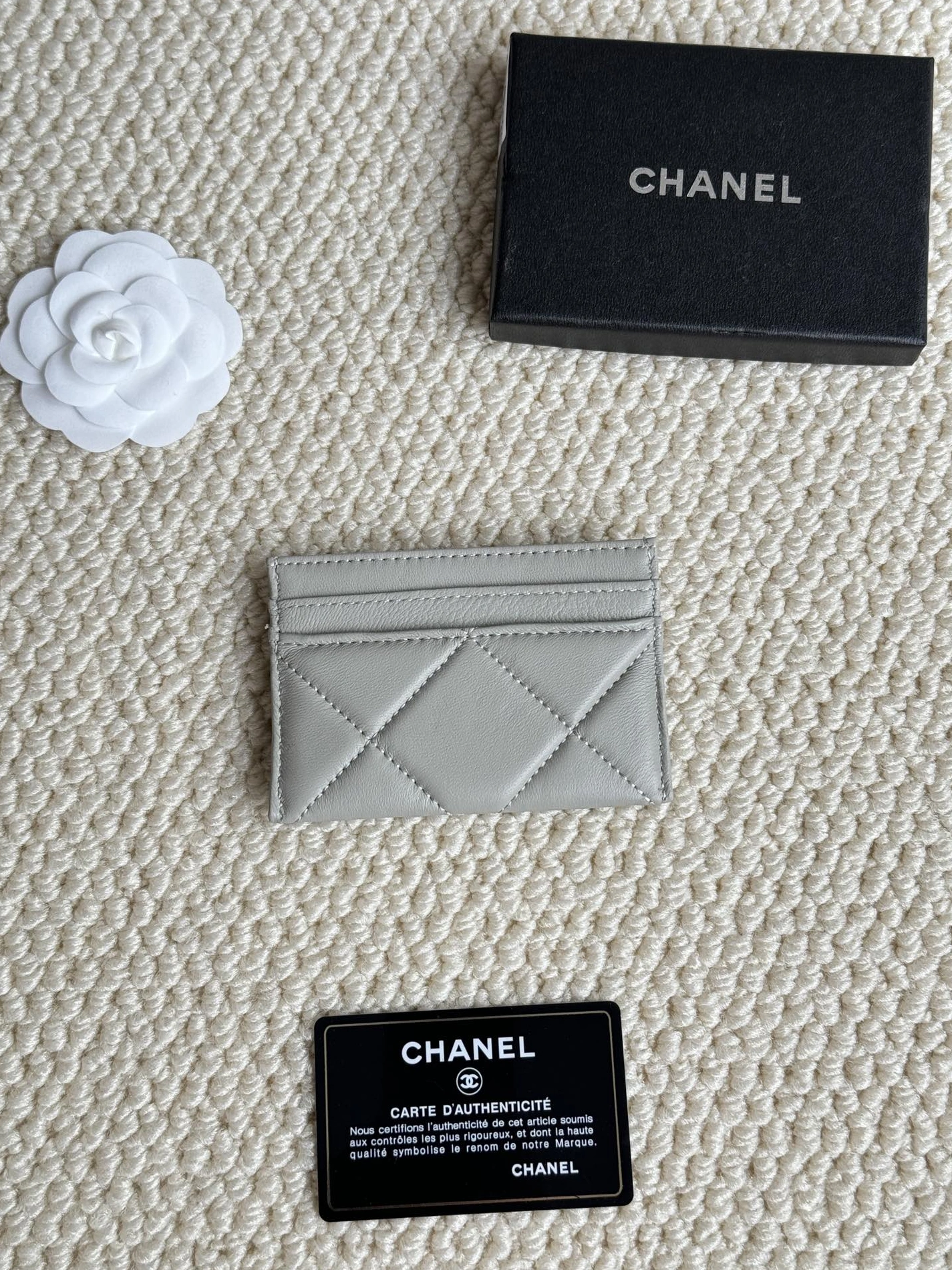 Flexible 8470 Chanel Card Case