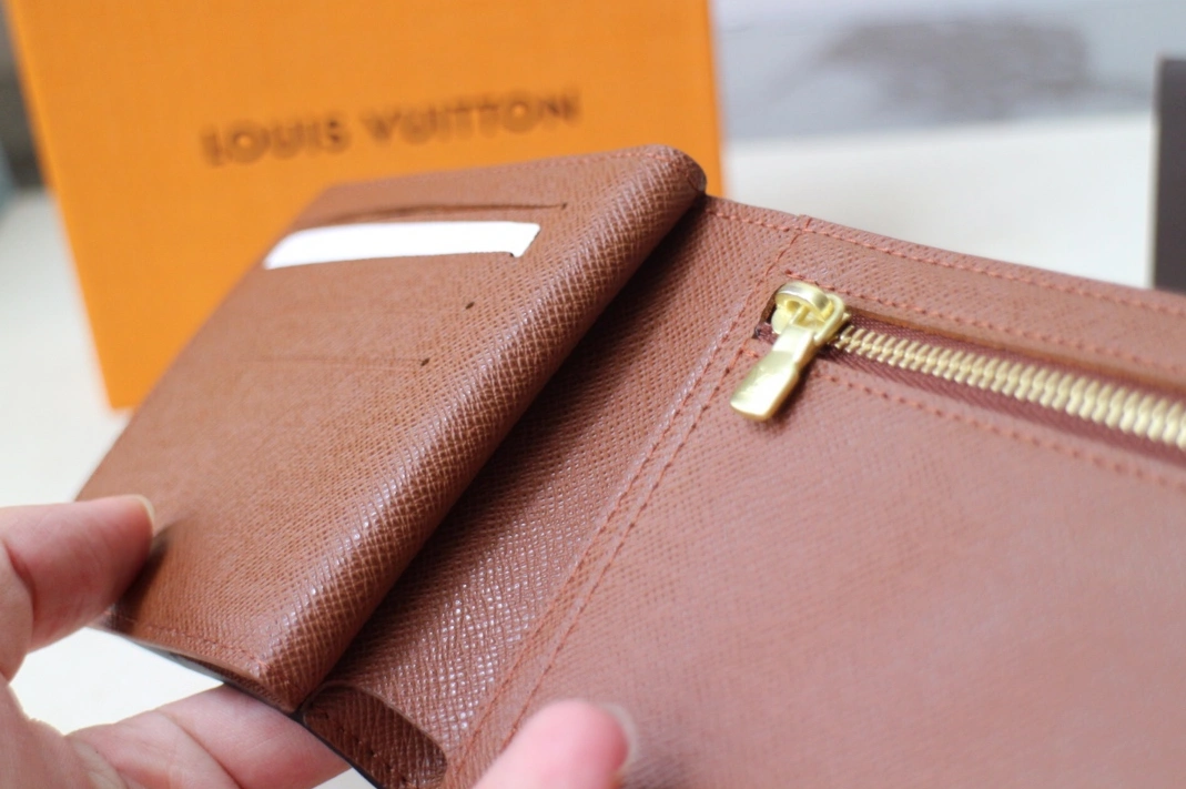 Flexible 8473 Louis Vuitton AAA Quality Wallets