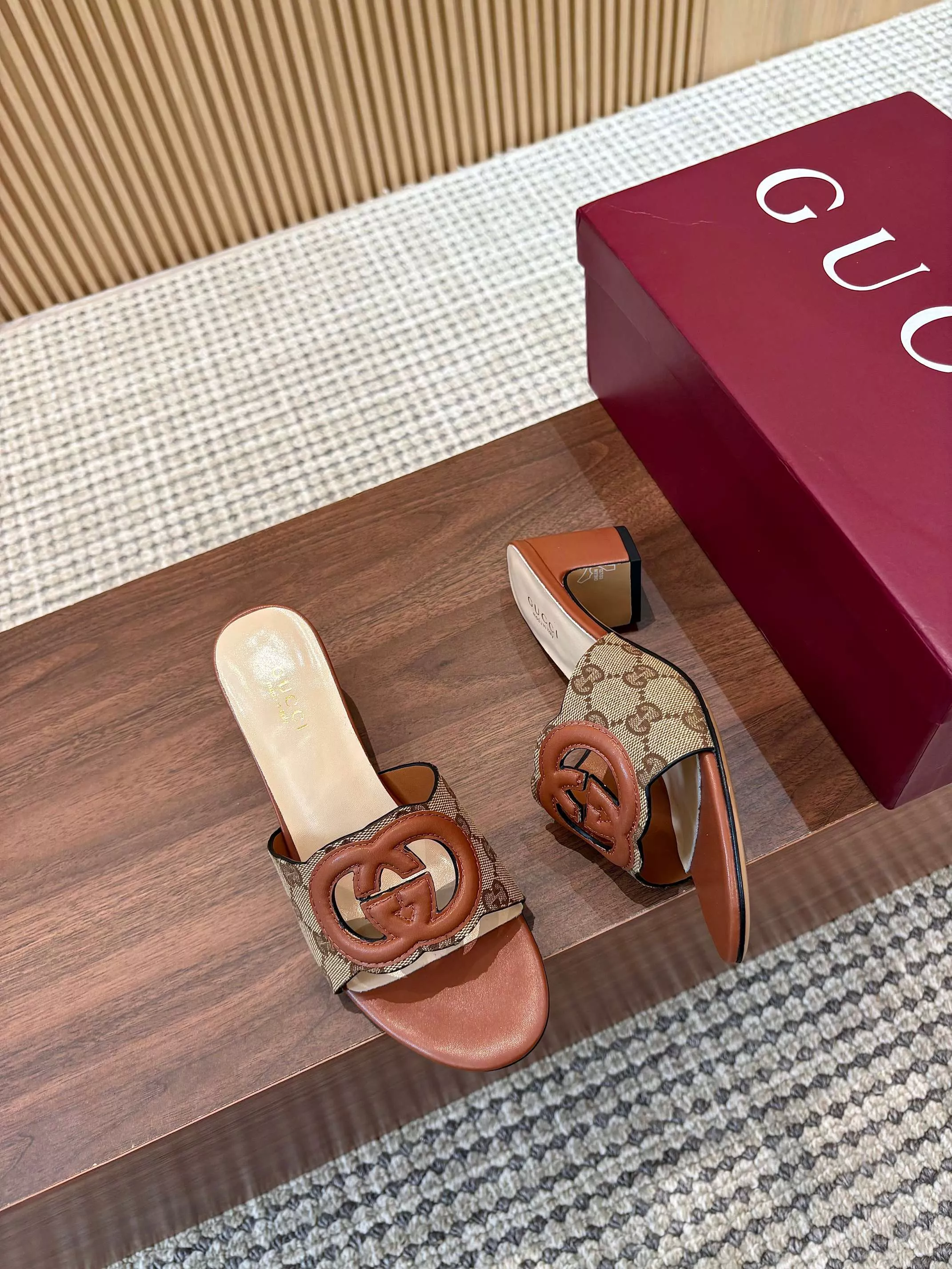 Flexible 8627 Gucci Slippers For Women