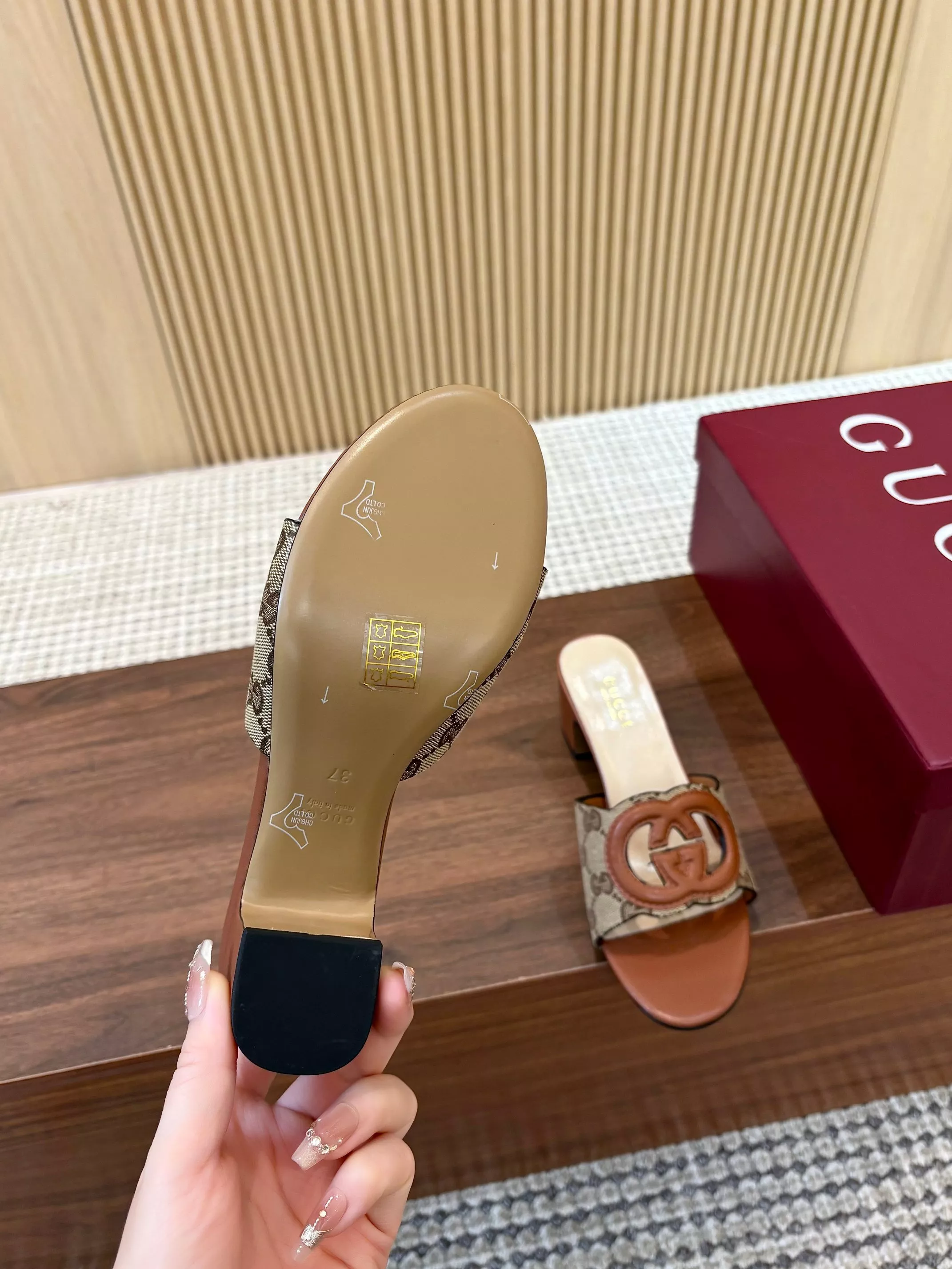 Flexible 8627 Gucci Slippers For Women