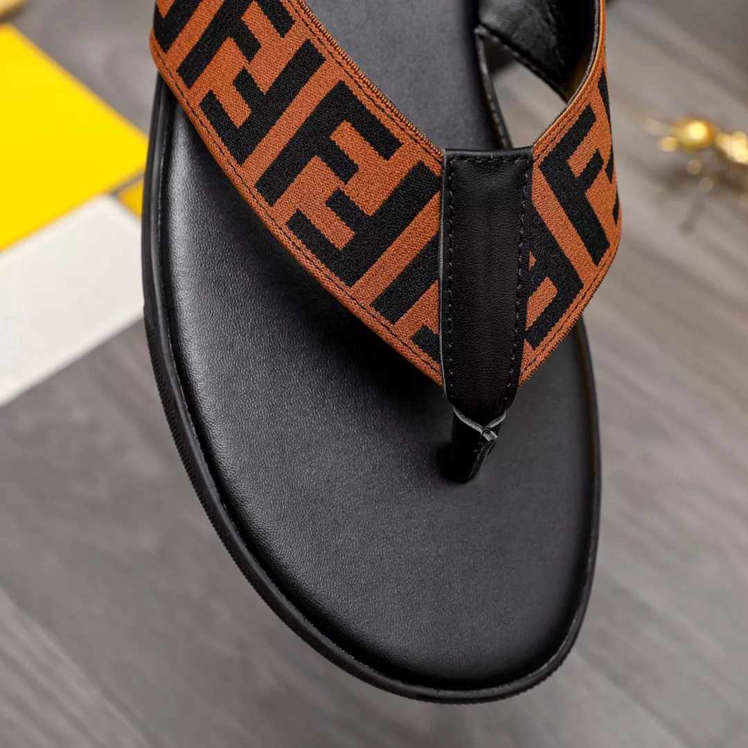 Flexible 8652 Fendi Slippers For Men