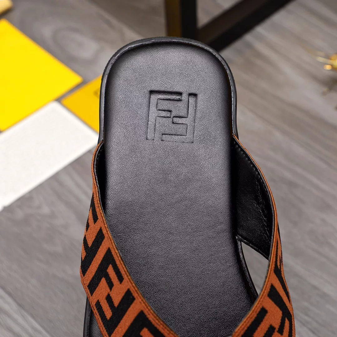 Flexible 8652 Fendi Slippers For Men
