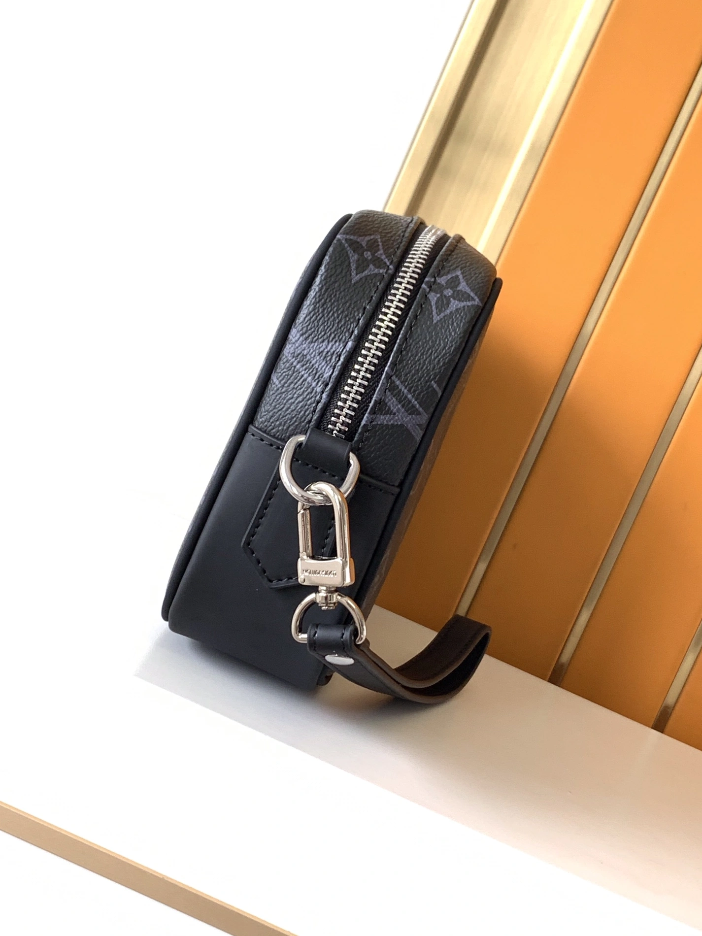 Flexible 8730 Louis Vuitton AAA Man Wallets