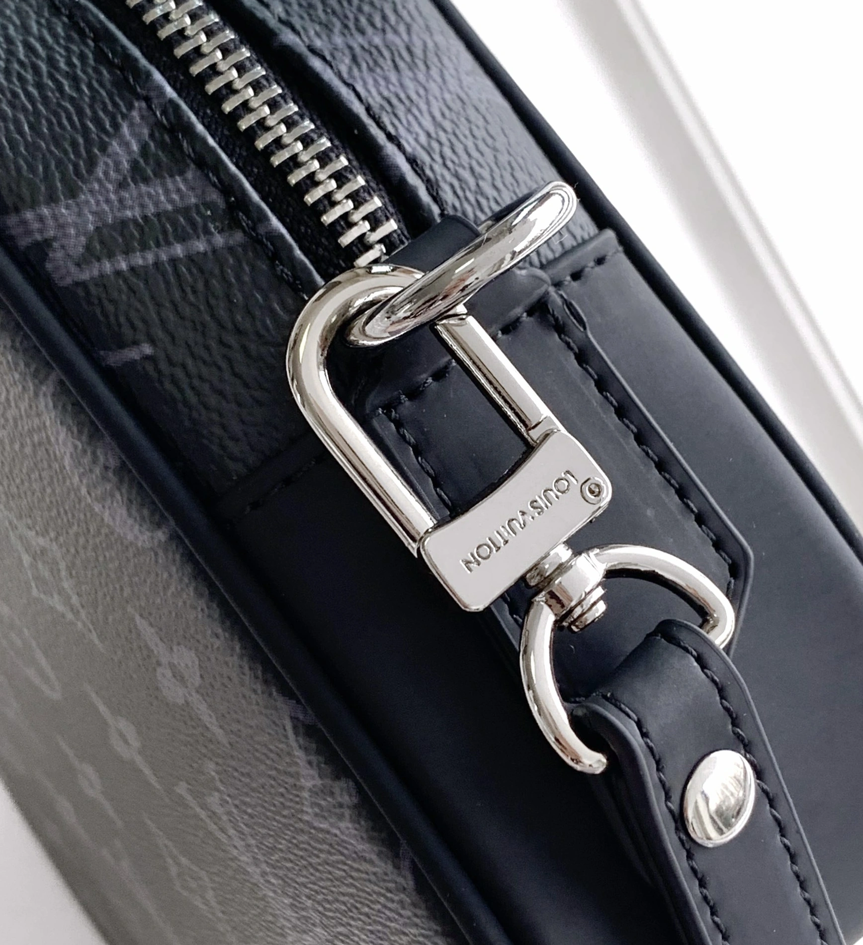 Flexible 8730 Louis Vuitton AAA Man Wallets